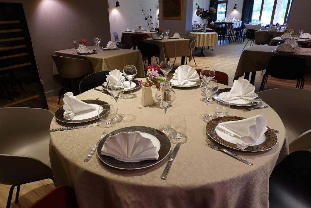 Hotel Restaurant De La Poste Saint-Just-en-Chevalet Zewnętrze zdjęcie